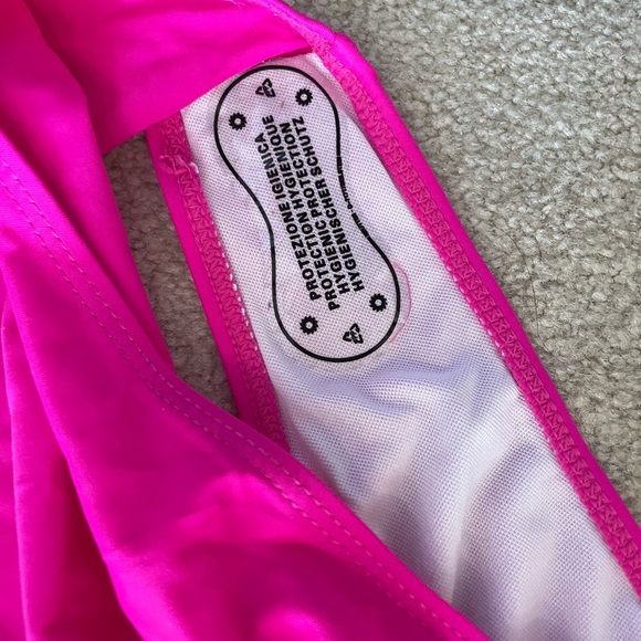 Hot pink and neon green  bikini - Picture 4 of 6